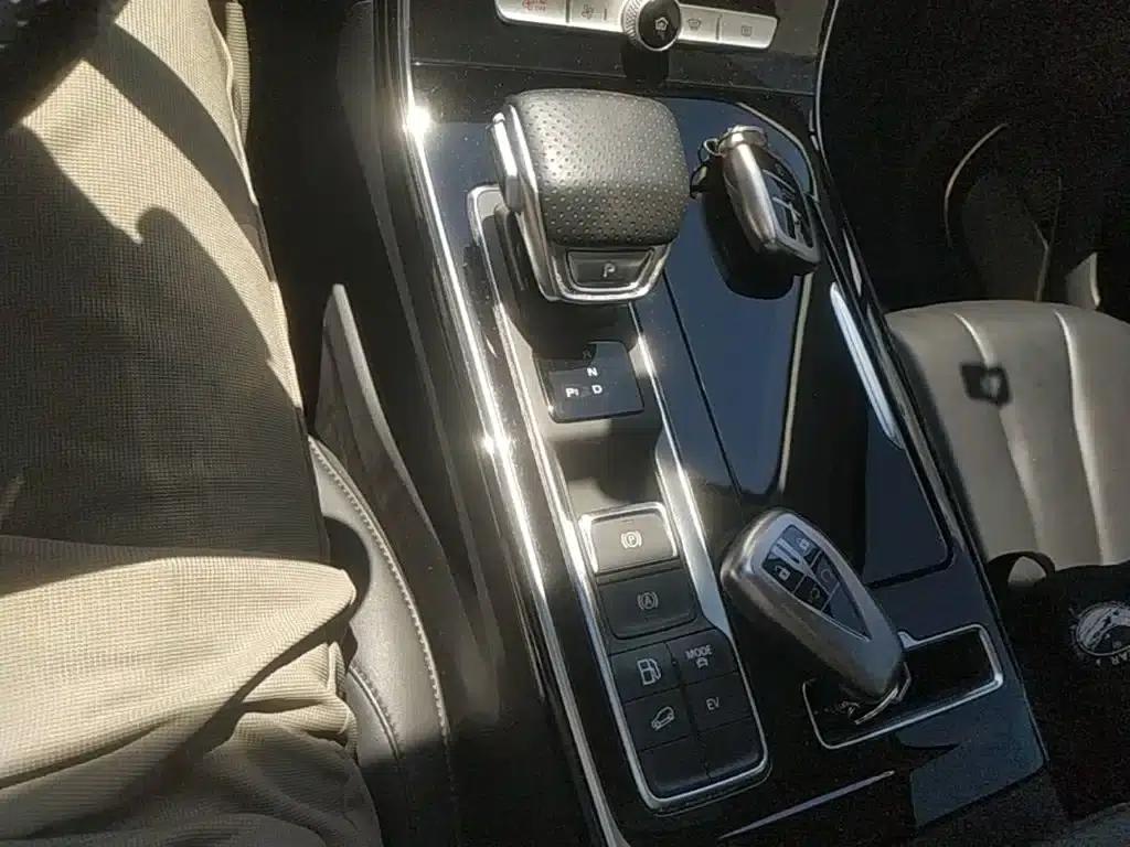 Roewe RX5 eMAX 2020 500PHEV Intelligent Cockpit Flagship Edition — миниатюра 14