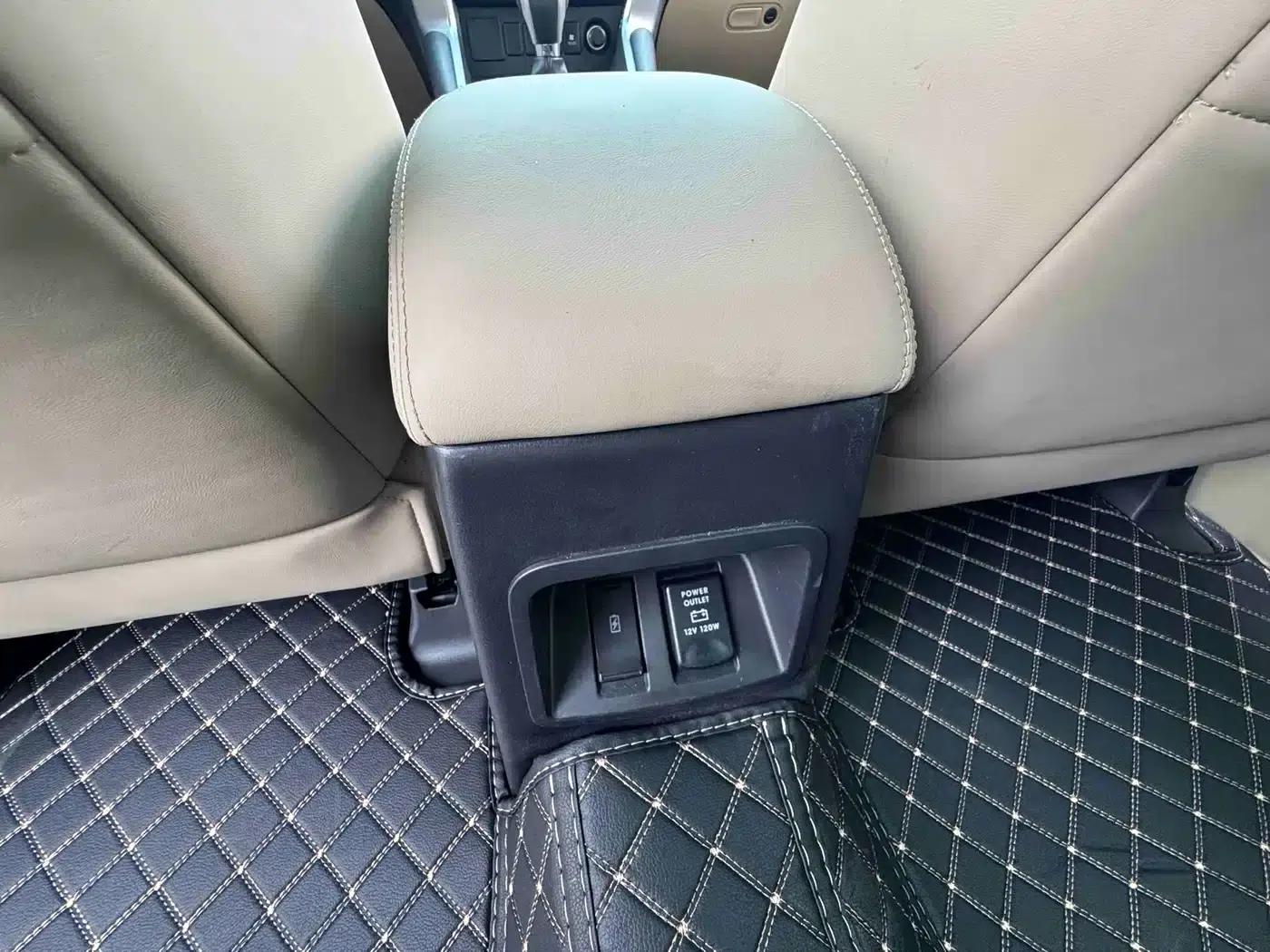 2019 Pajero Sport Imported 3.0L Standard Edition — миниатюра 10