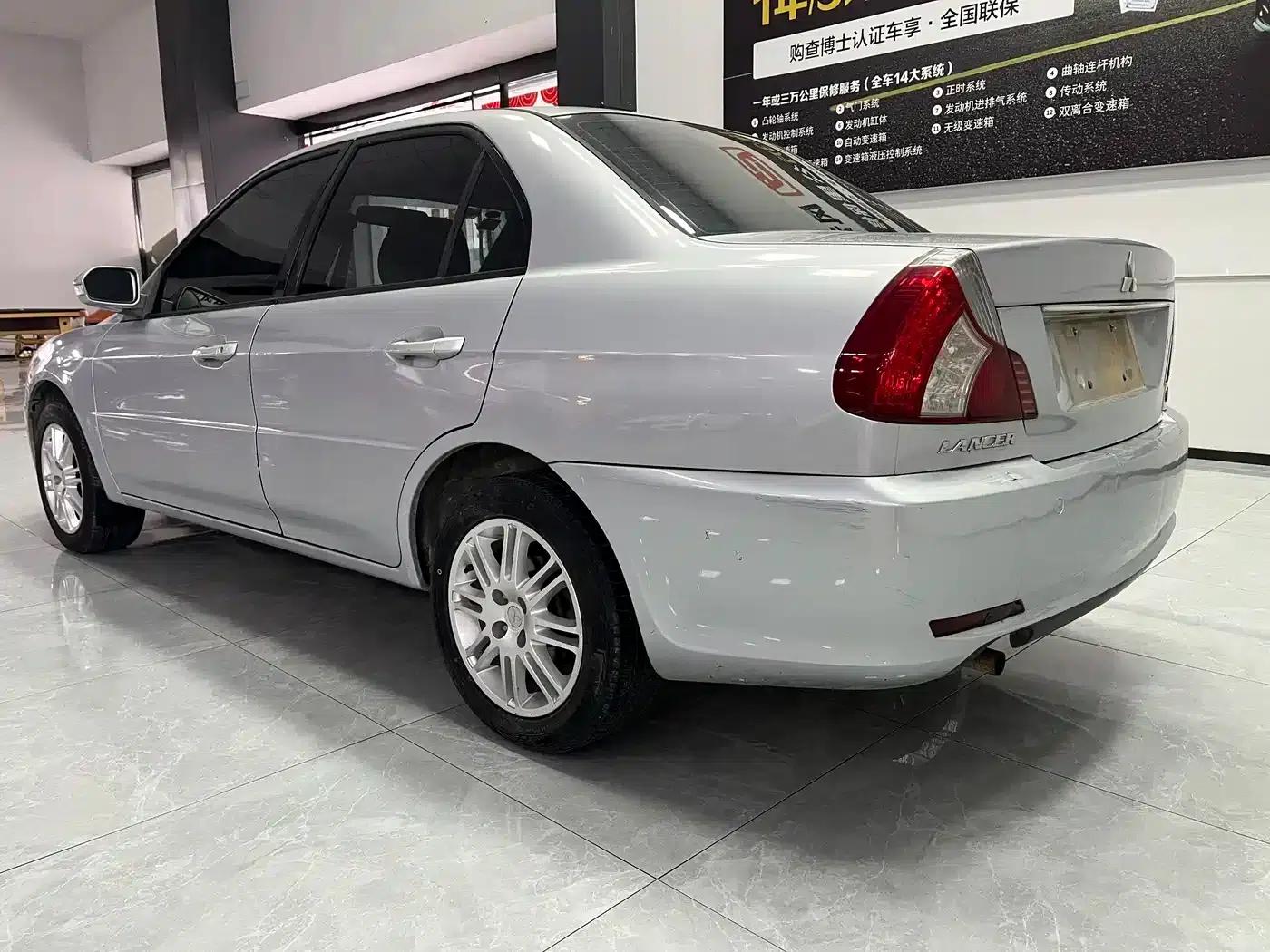 Lancer 2012 1.6L Manual Comfort Edition — миниатюра 5