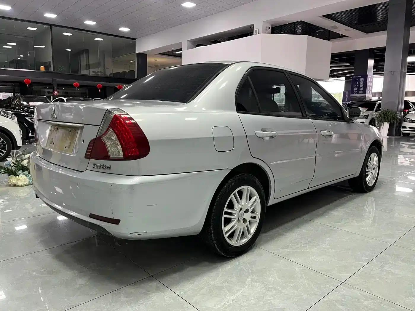 Lancer 2012 1.6L Manual Comfort Edition — миниатюра 6