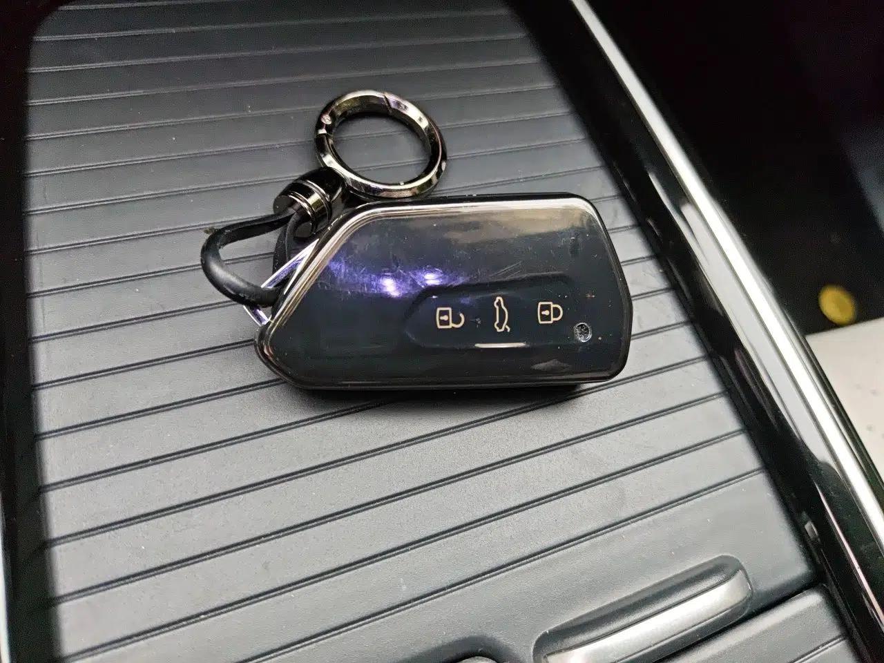 Volkswagen ID.6 CROZZ 2022 Long-Range PRO Edition — миниатюра 17