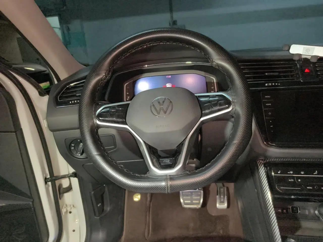 Volkswagen Tiguan X 2021 330TSI Two-Wheel-Drive Flagship Edition — миниатюра 10