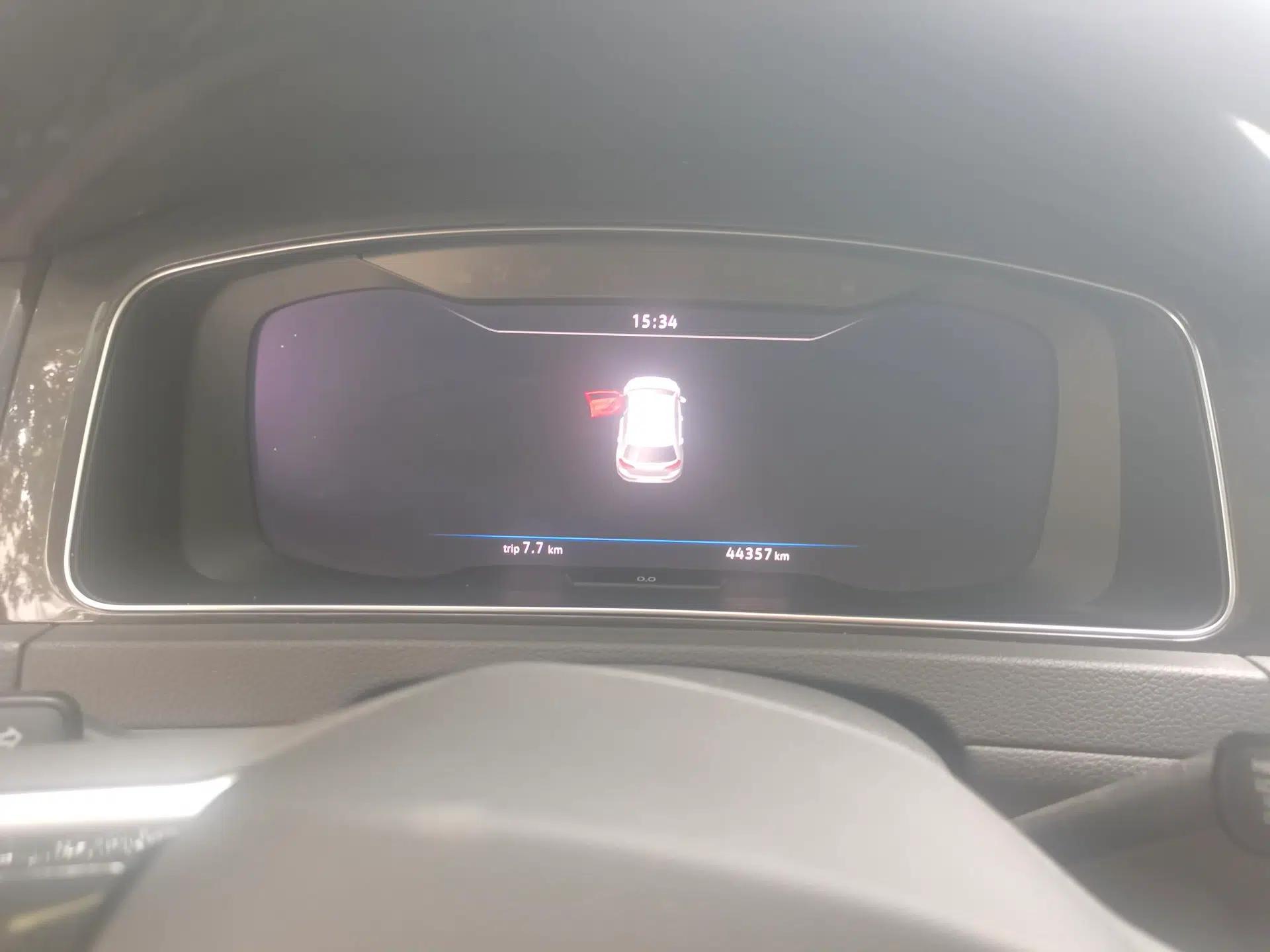 Volkswagen Golf Pure Electric 2020 Chari — миниатюра 7