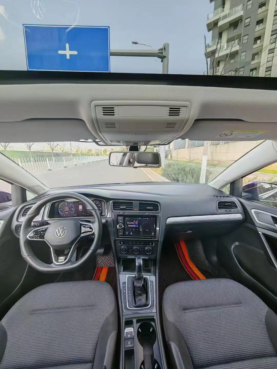 Volkswagen Golf Pure Electric 2020 Chari — миниатюра 9