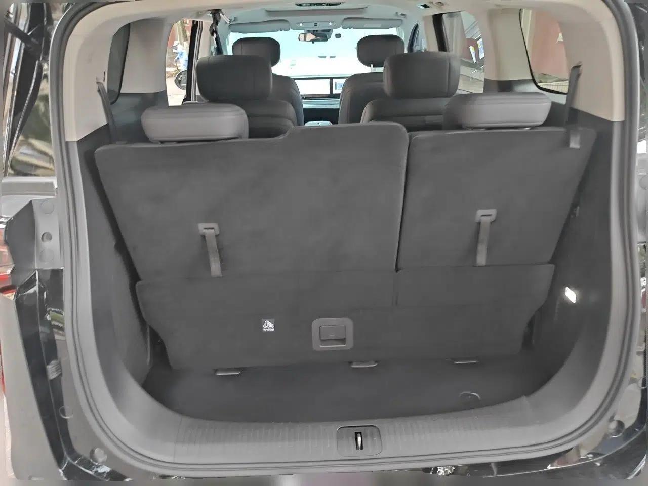 SAIC MAXUS G90 2025 2.0T Starlight Seven-Seater — миниатюра 19