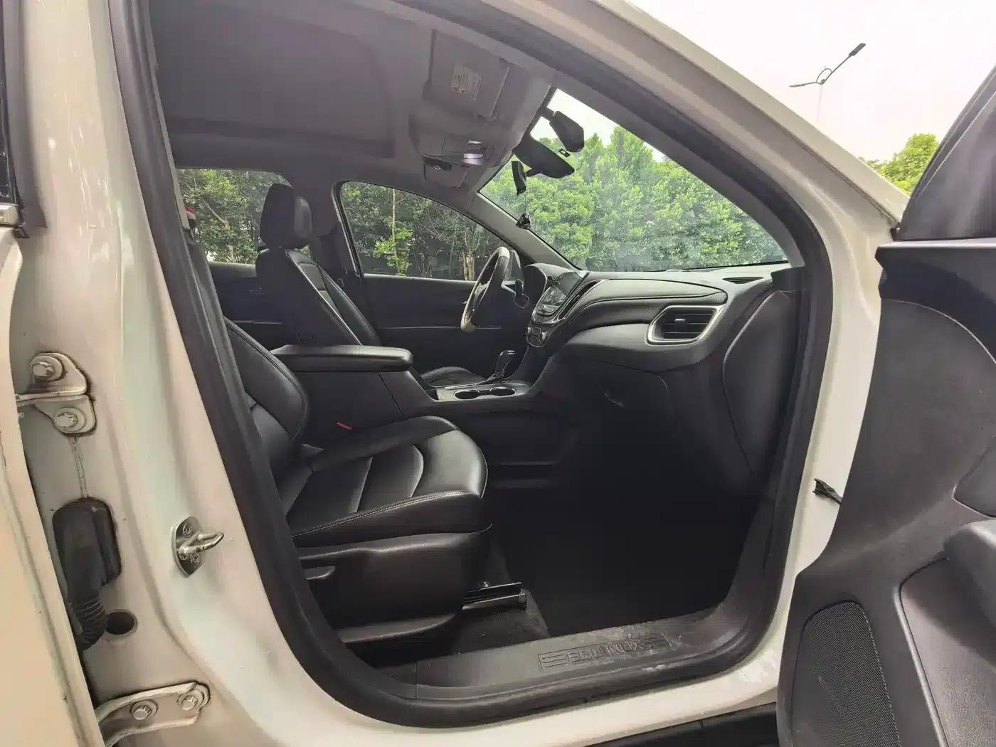 Chevrolet Equinox 2019 535T Automatic Premier Edition (National V Emission Standard) — миниатюра 3