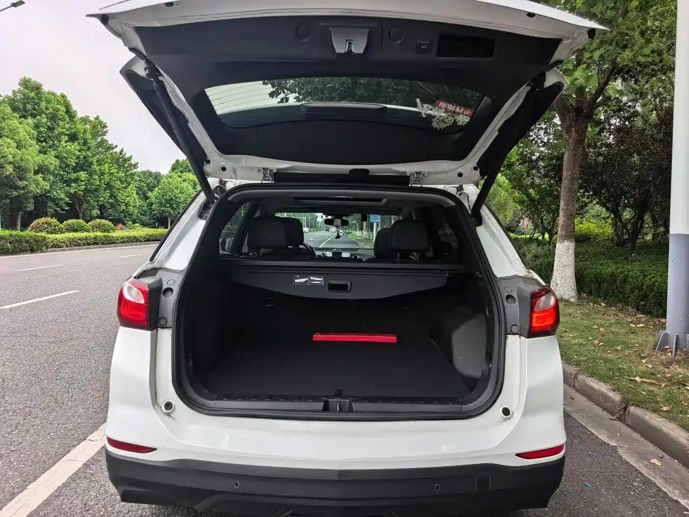 Chevrolet Equinox 2019 535T Automatic Premier Edition (National V Emission Standard) — миниатюра 10