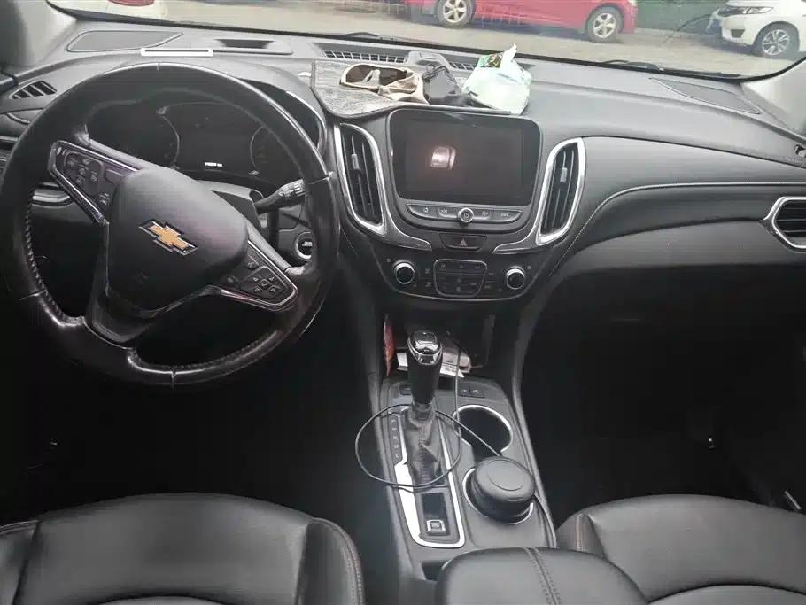 2018 Chevrolet Equinox RS 550T AWD Ultimate Edition — миниатюра 13