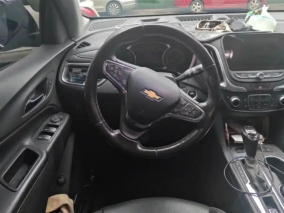 2018 Chevrolet Equinox RS 550T AWD Ultimate Edition — миниатюра 15