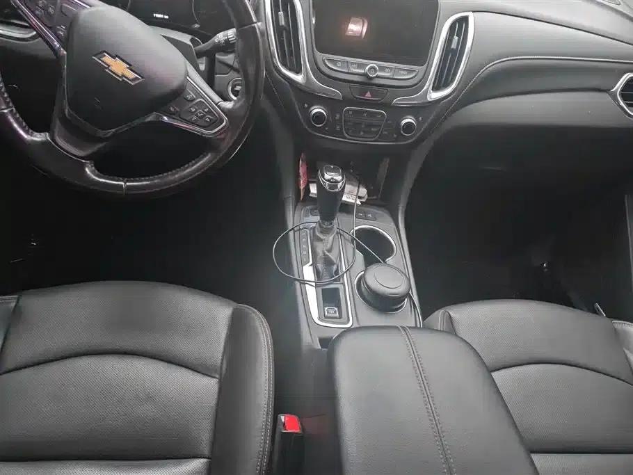 2018 Chevrolet Equinox RS 550T AWD Ultimate Edition — миниатюра 16