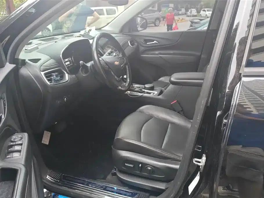 2018 Chevrolet Equinox RS 550T AWD Ultimate Edition — миниатюра 9