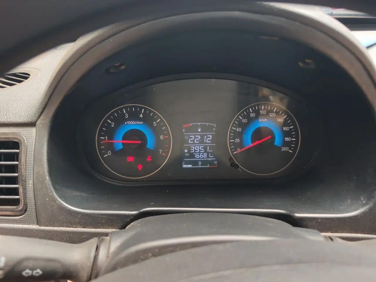 Dongfeng Fengon 360 2015 1.5L Manual Luxury 7-Seater China V Emission Standard — миниатюра 11