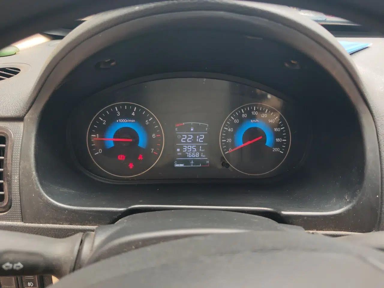 Dongfeng Fengon 360 2015 1.5L Manual Luxury 7-Seater China V Emission Standard — миниатюра 12