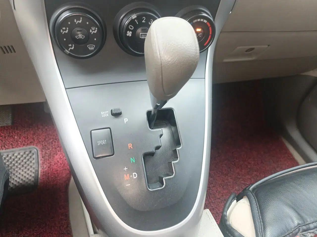 Toyota Verso 2015 180E CVT Crossover Edition — миниатюра 14