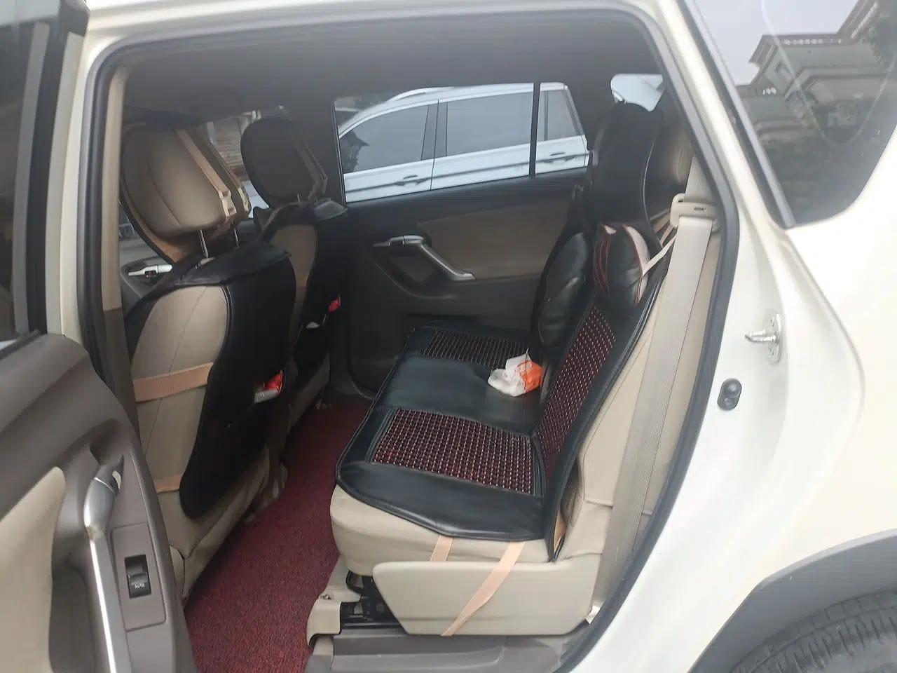 Toyota Verso 2015 180E CVT Crossover Edition — миниатюра 17