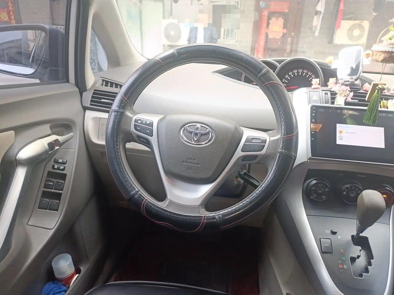 Toyota Verso 2015 180E CVT Crossover Edition — миниатюра 10