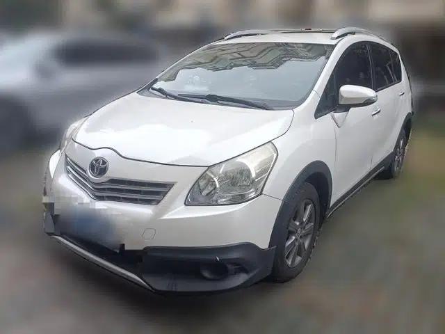 Toyota Verso 2015 180E CVT Crossover Edition