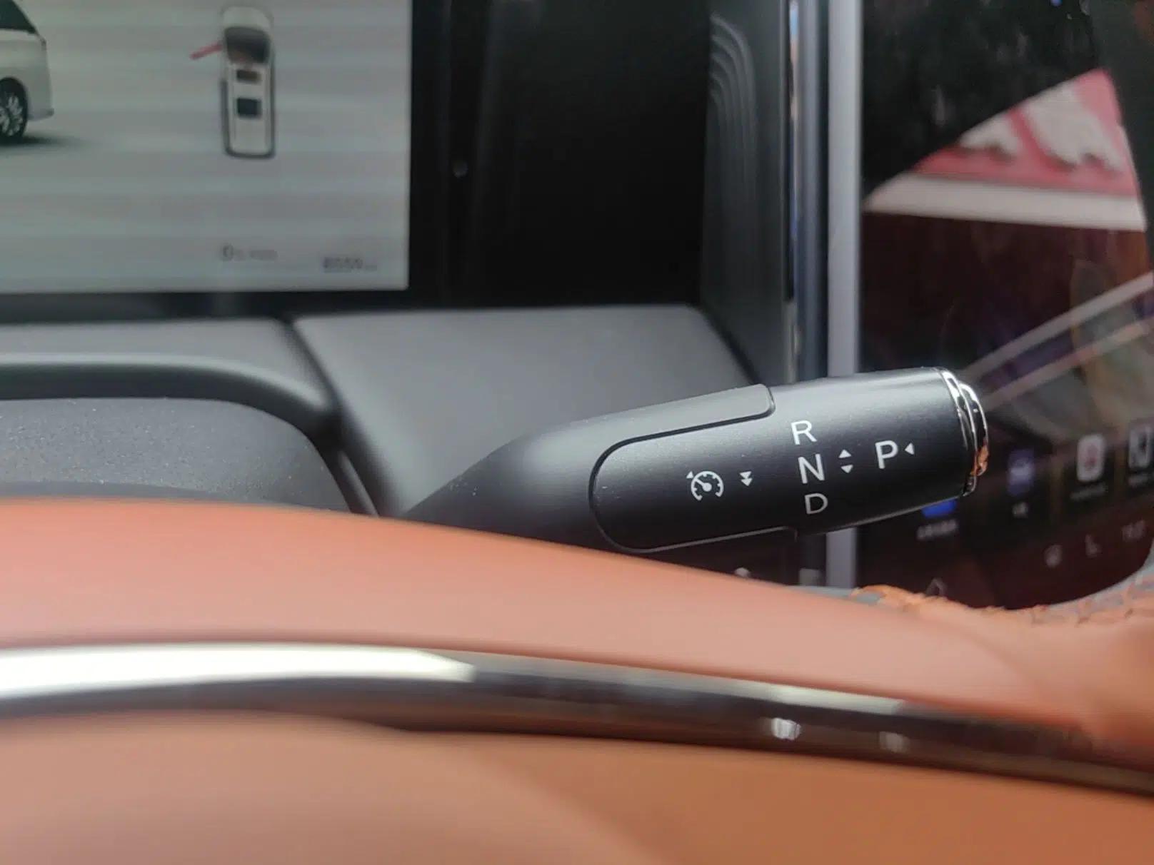 GAC Trumpchi Xiangwang M8 2025 Kunkun Series Ultra First-Class Cabin — миниатюра 16