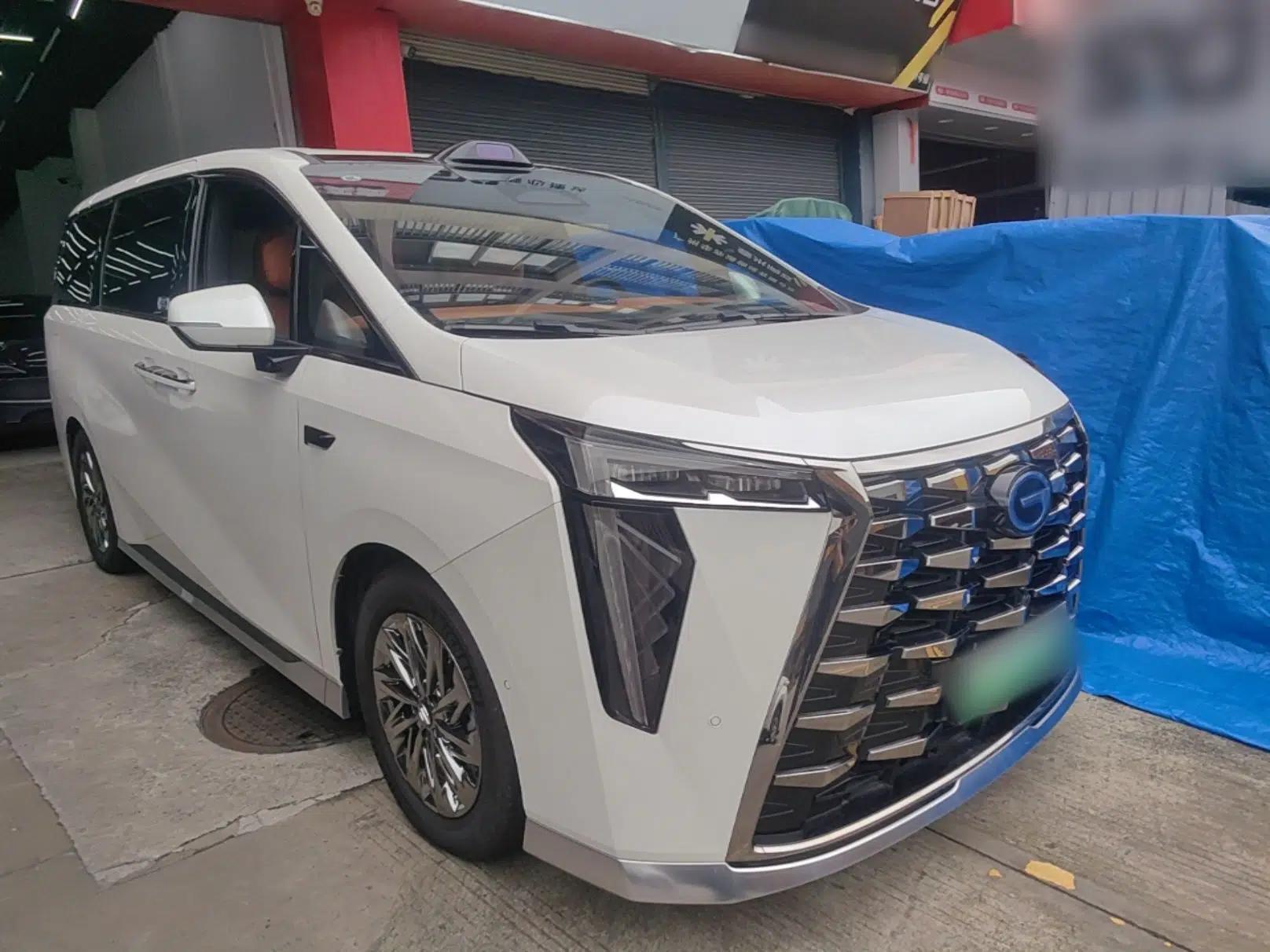 GAC Trumpchi Xiangwang M8 2025 Kunkun Series Ultra First-Class Cabin — миниатюра 3