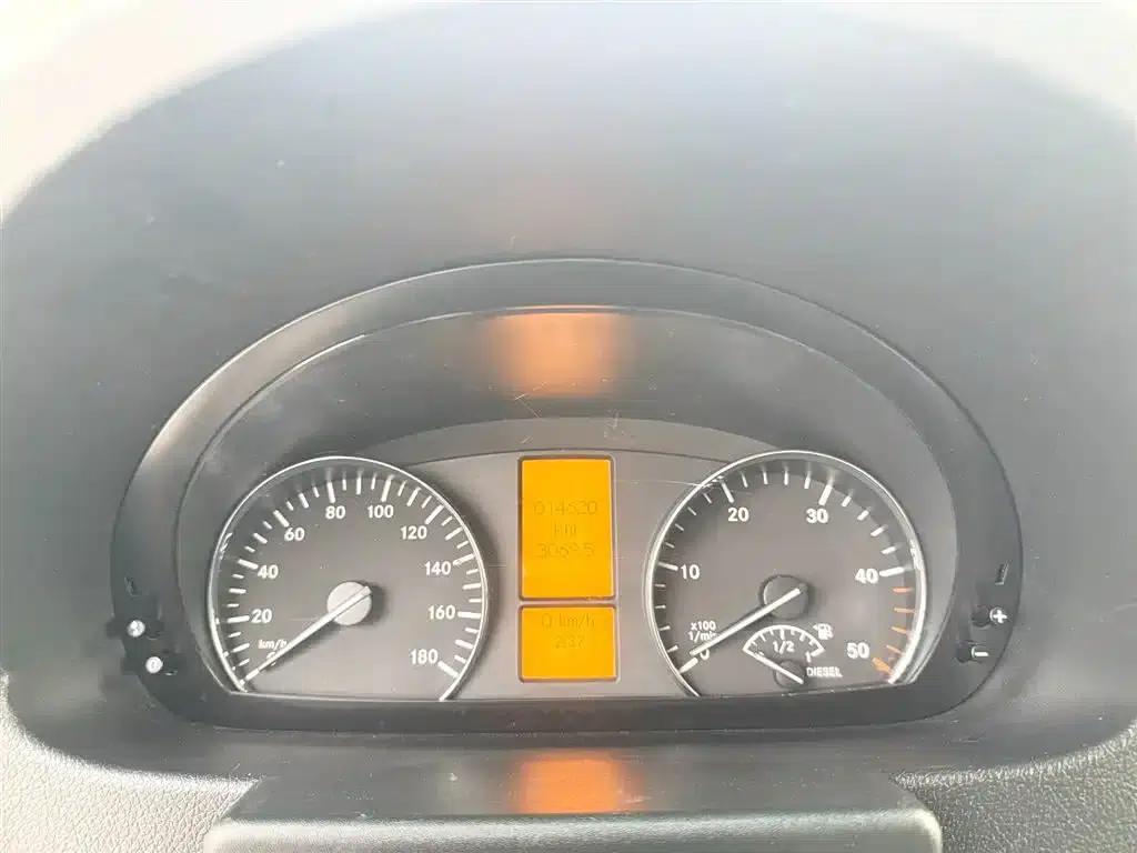 Sprinter 2012 2.1T Luxury Long Wheelbase Edition — миниатюра 11