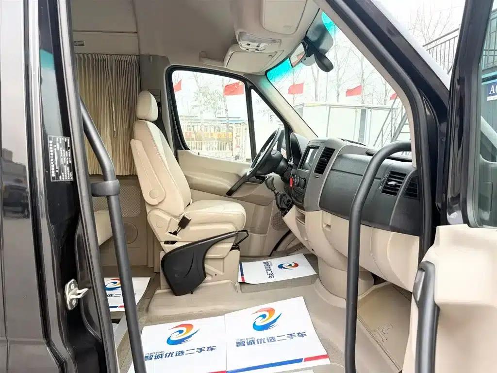 Sprinter 2012 2.1T Luxury Long Wheelbase Edition — миниатюра 5