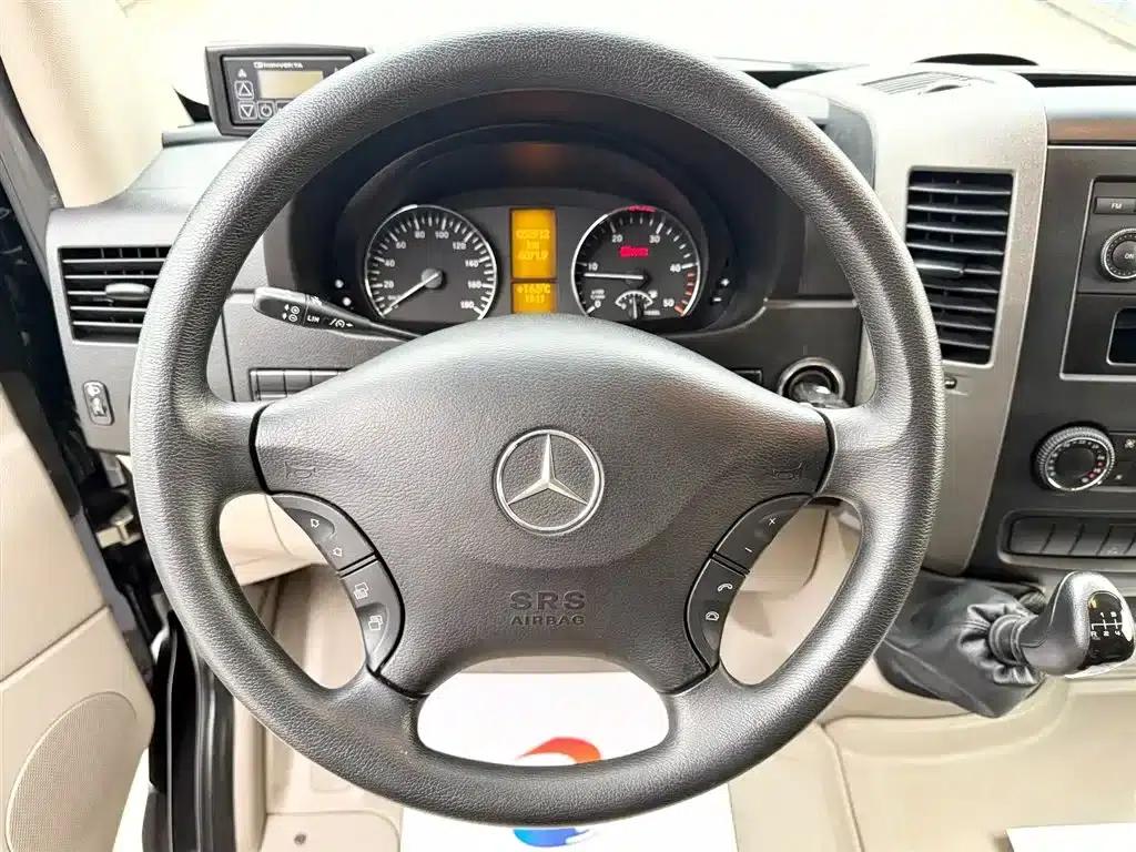 Sprinter 2012 2.1T Luxury Touring Mid-Wheelbase Edition — миниатюра 9