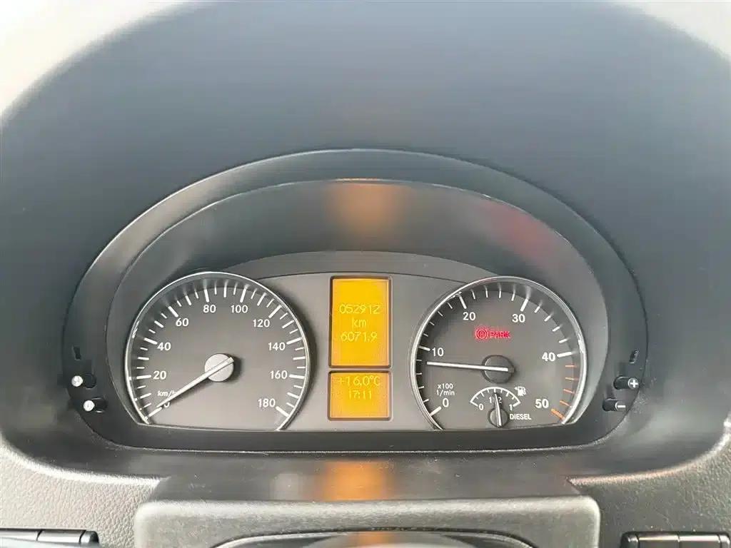 Sprinter 2012 2.1T Luxury Touring Mid-Wheelbase Edition — миниатюра 10