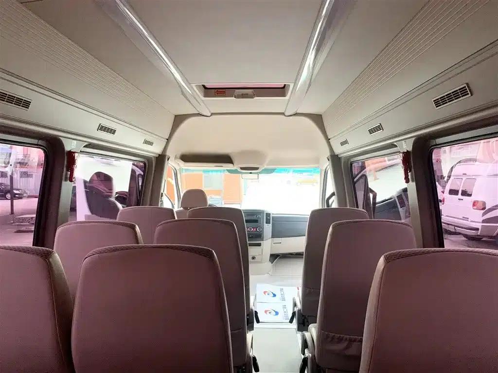 Sprinter 2012 2.1T Grand Tourer Long Wheelbase Edition — миниатюра 11