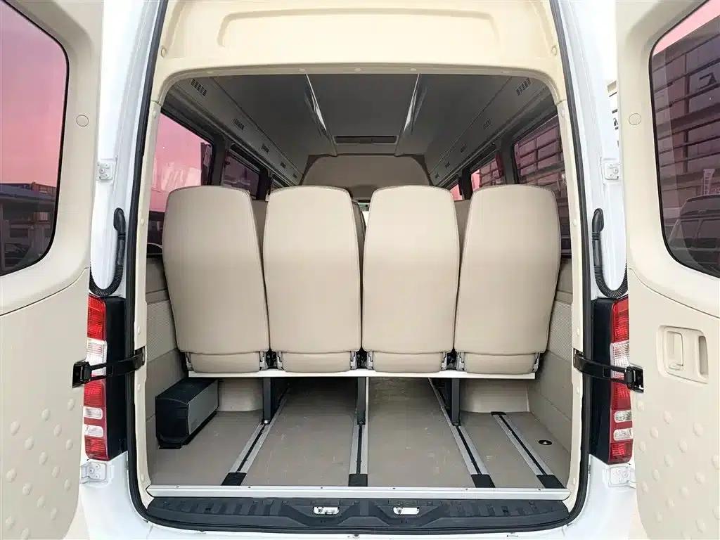 Sprinter 2012 2.1T Grand Tourer Long Wheelbase Edition — миниатюра 14