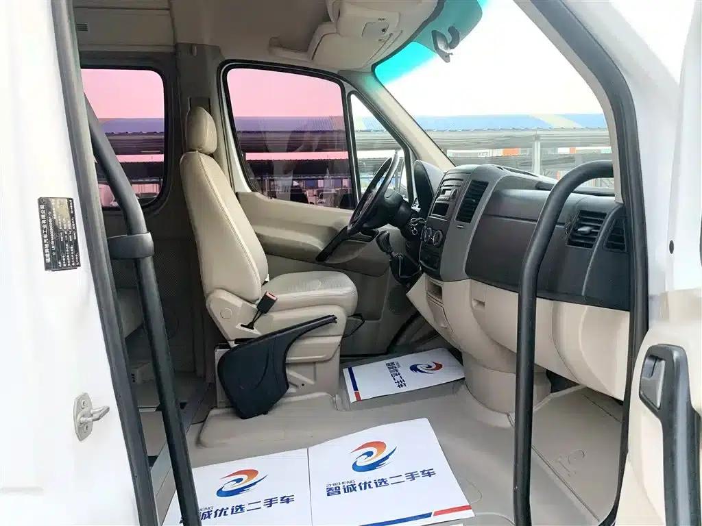 Sprinter 2012 2.1T Grand Tourer Long Wheelbase Edition — миниатюра 5
