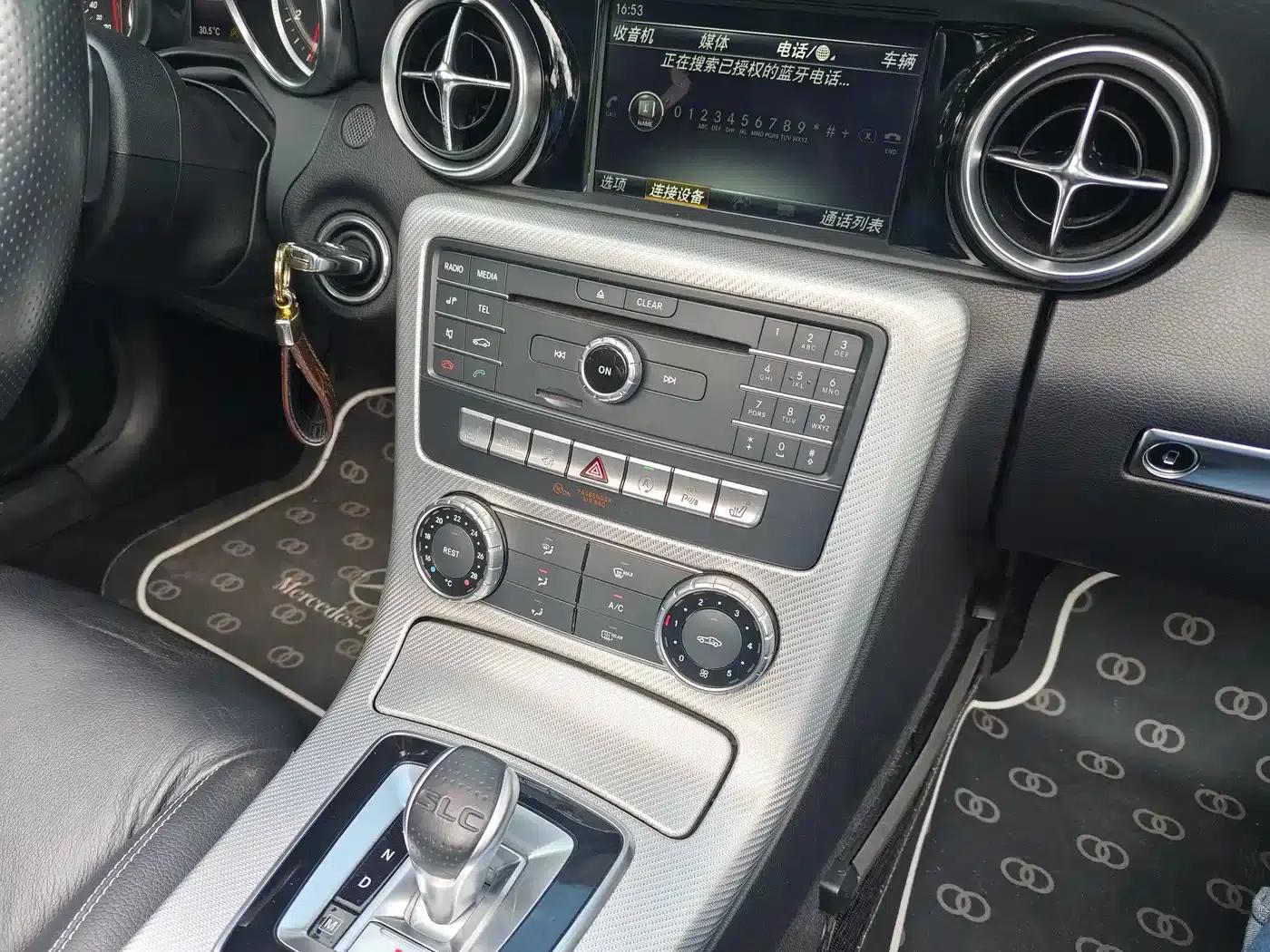 Mercedes-Benz SLC 2016 SLC 200 Fashion Edition — миниатюра 19