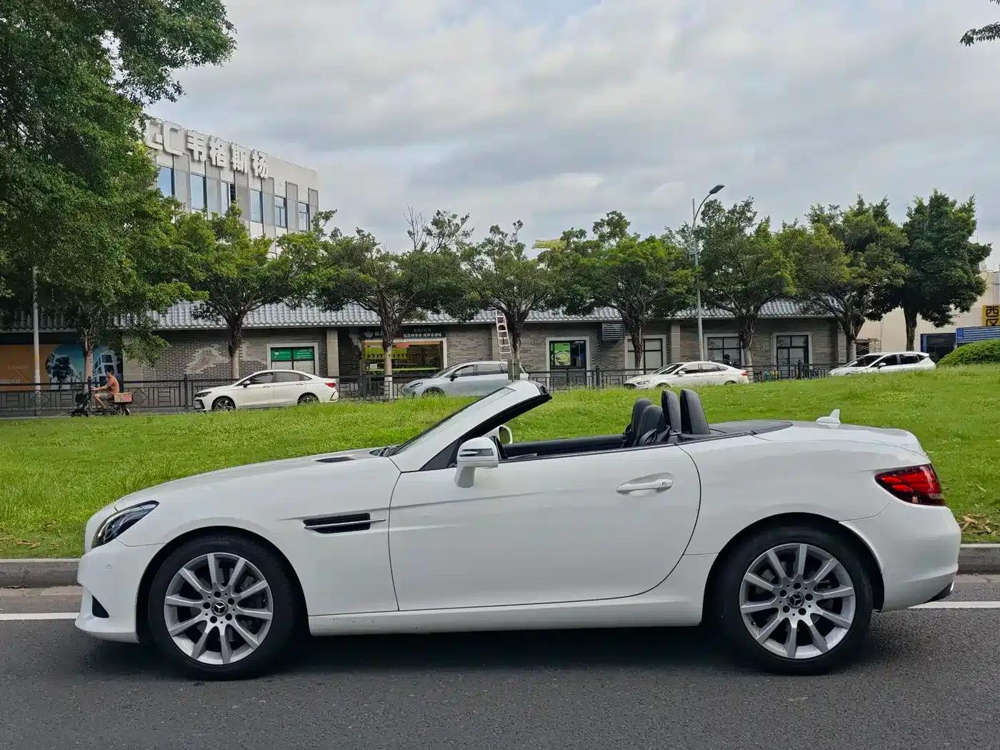 Mercedes-Benz SLC 2016 SLC 200 Fashion Edition — миниатюра 4