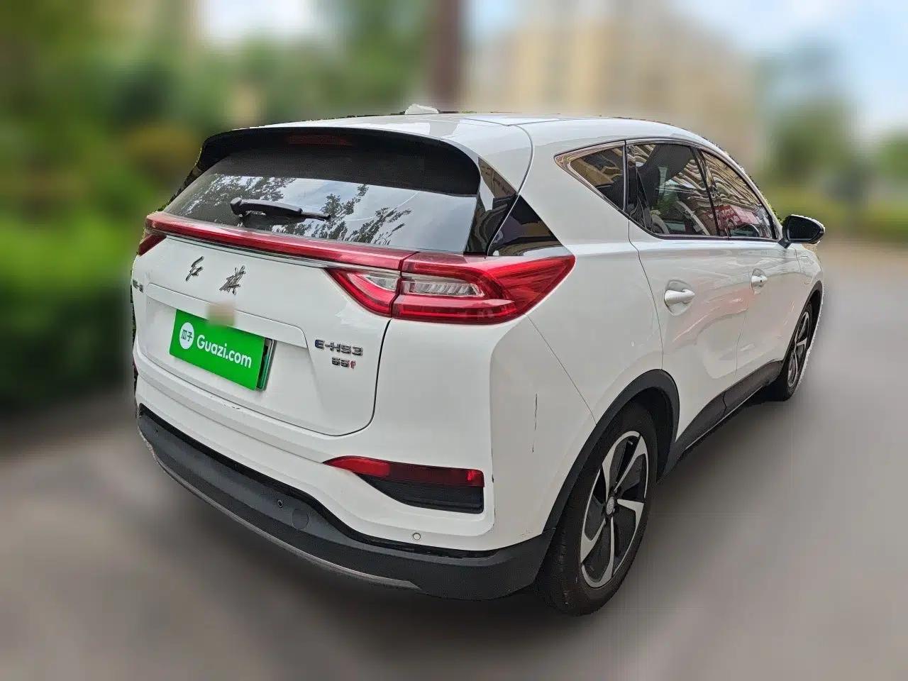 Hongqi E-HS3 — миниатюра 6