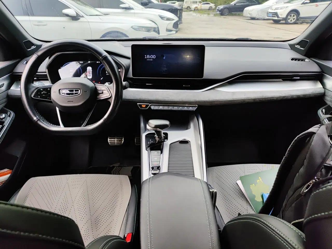 Geely Auto Preface 2023 2.0TD "Only This Verdant Green" Edition — миниатюра 9
