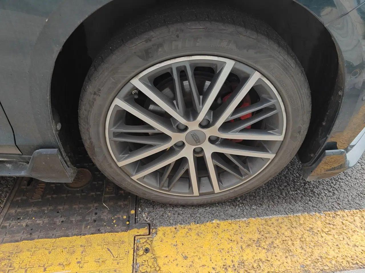 Geely Auto Preface 2023 2.0TD "Only This Verdant Green" Edition — миниатюра 5
