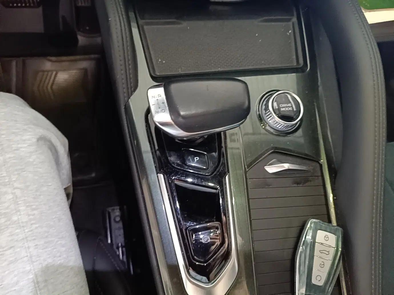 Geely Auto Monjaro L 2021 2.0TD High-Power Automatic All-Wheel-Drive Flagship Version — миниатюра 21