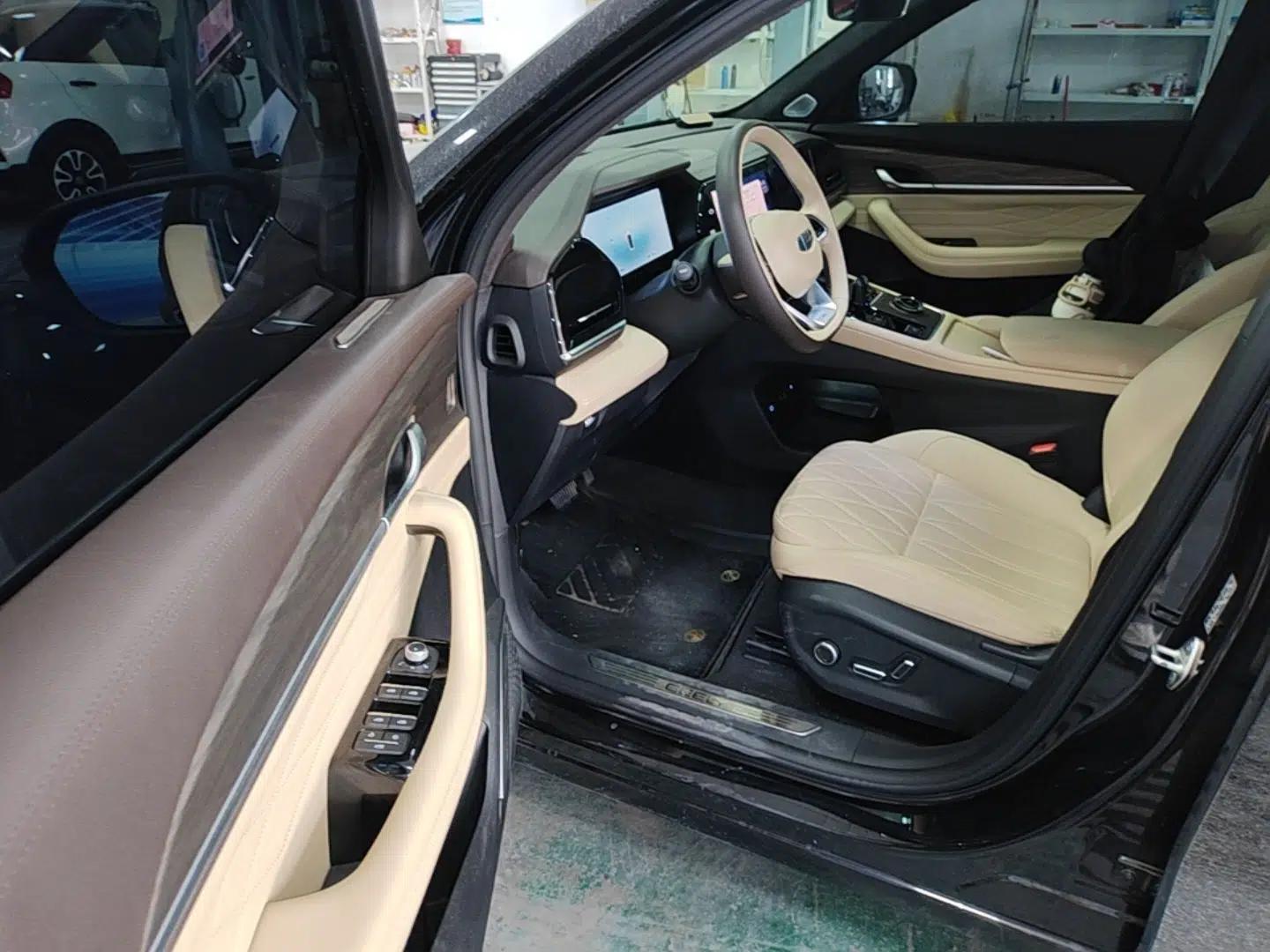 Geely Auto Monjaro L 2025 Dongfang Yao 2.0TD Automatic Jinzhao Edition — миниатюра 18