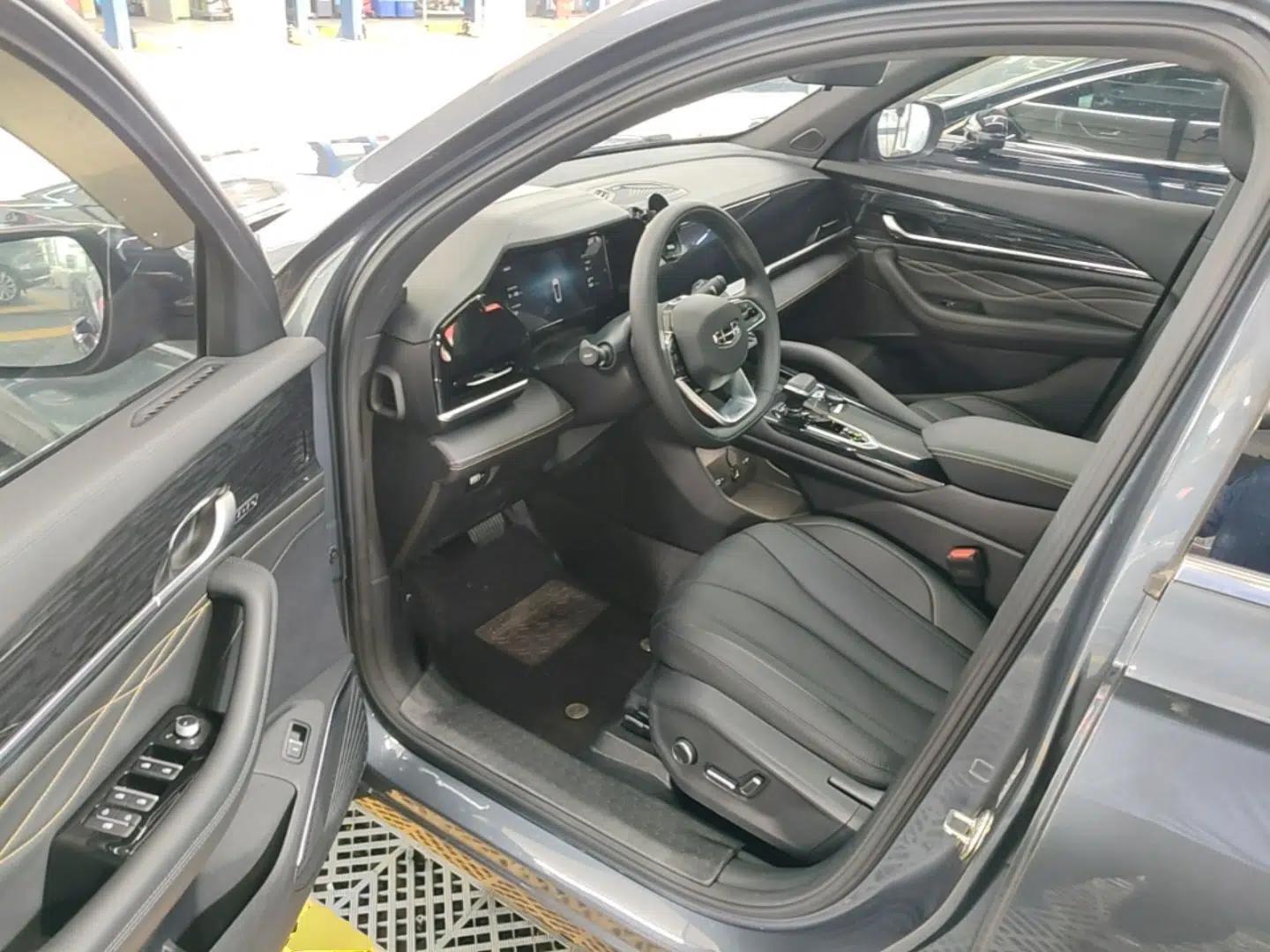 Geely Auto Monjaro L 2024 2.0TD DCT EVO Two-Wheel Drive Long-Range Version — миниатюра 18