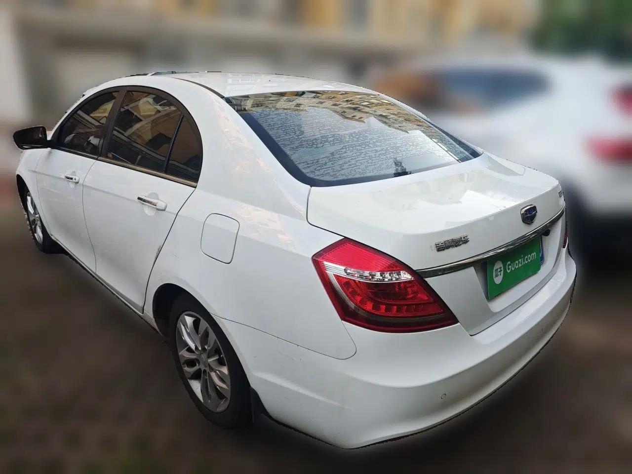 Geely Auto Emgrand 2016 Sedan 1.5L CVT Upward Version — миниатюра 4