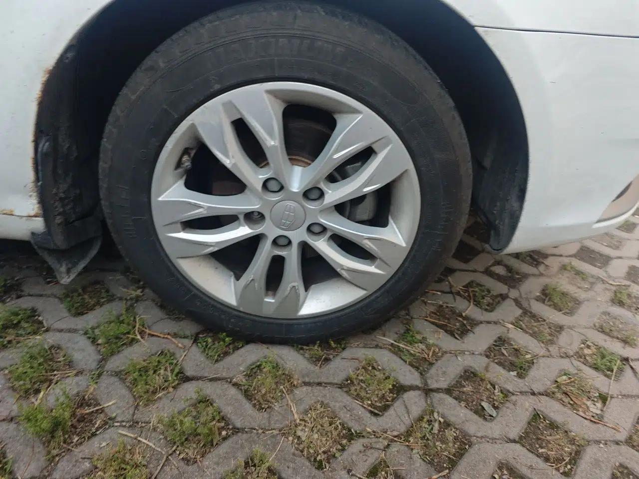 Geely Auto Emgrand 2016 Sedan 1.5L CVT Upward Version — миниатюра 8