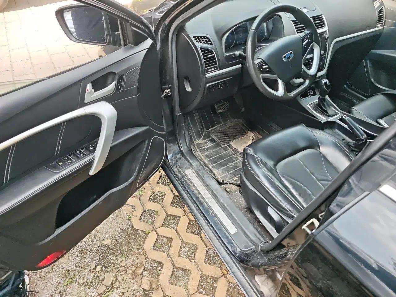 Geely Auto Emgrand 2016 Sedan 1.5L CVT Upward Version — миниатюра 13