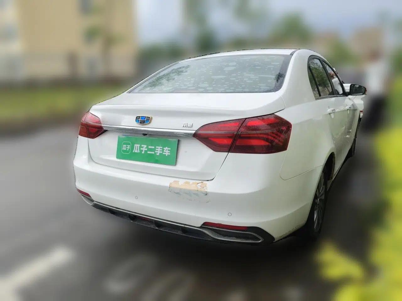 Geely Auto Emgrand 2018 1.5L Manual Upward Connect Edition — миниатюра 6