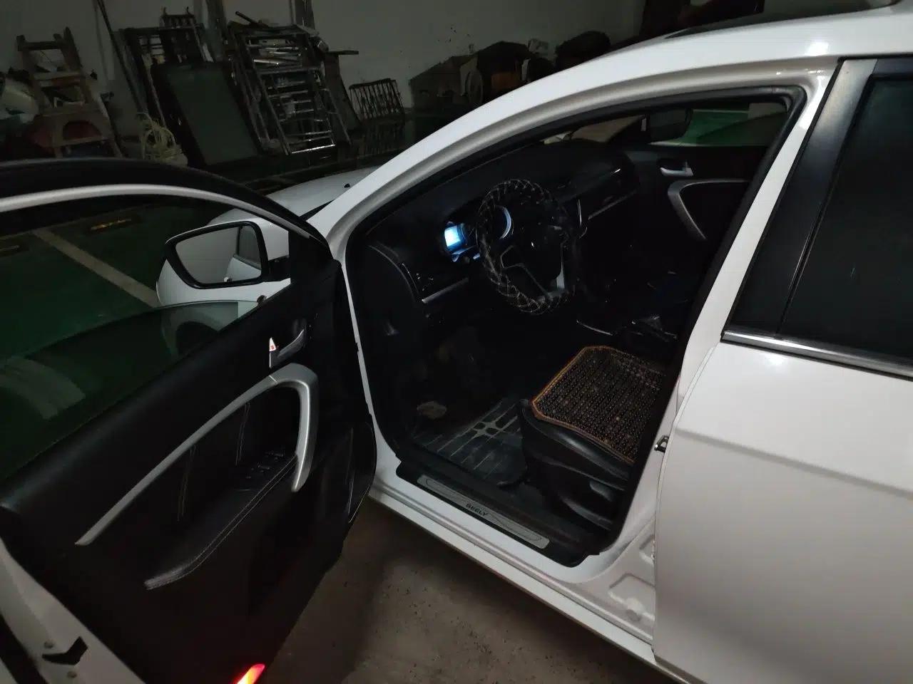 Geely Auto Emgrand 2017 Sedan Million Edition 1.5L Manual - Upward Version — миниатюра 16