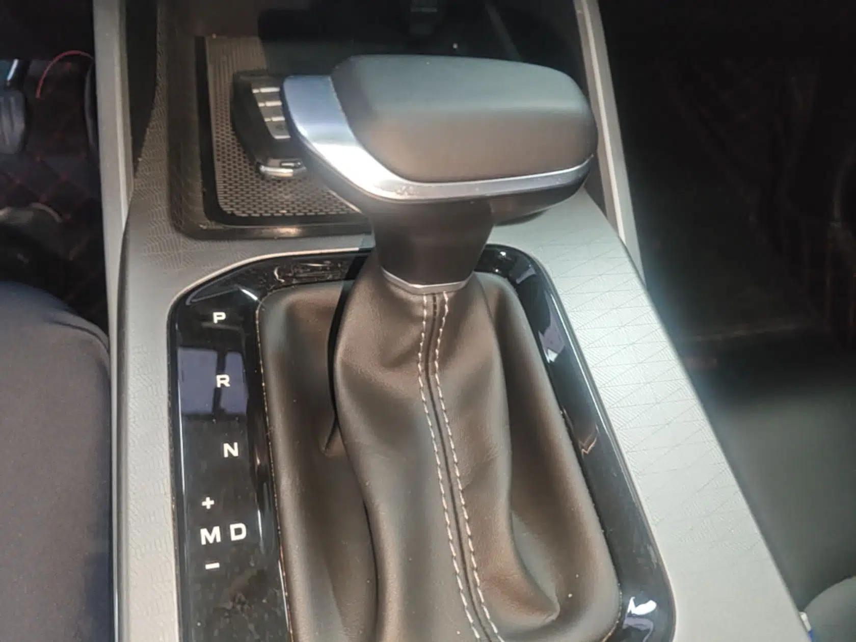 Geely Auto Emgrand 2026 Model 4th Generation 4 Millionth Anniversary Edition 1.5L CVT Overdrive Edition — миниатюра 21