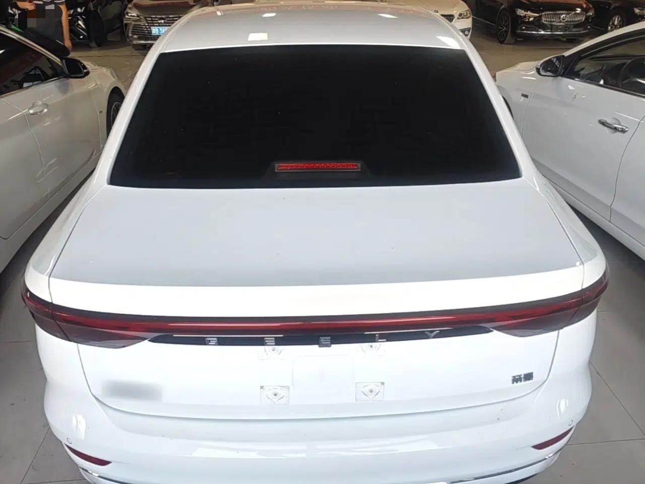 Geely Auto Emgrand 2026 Model 4th Generation 4 Millionth Anniversary Edition 1.5L CVT Overdrive Edition — миниатюра 5