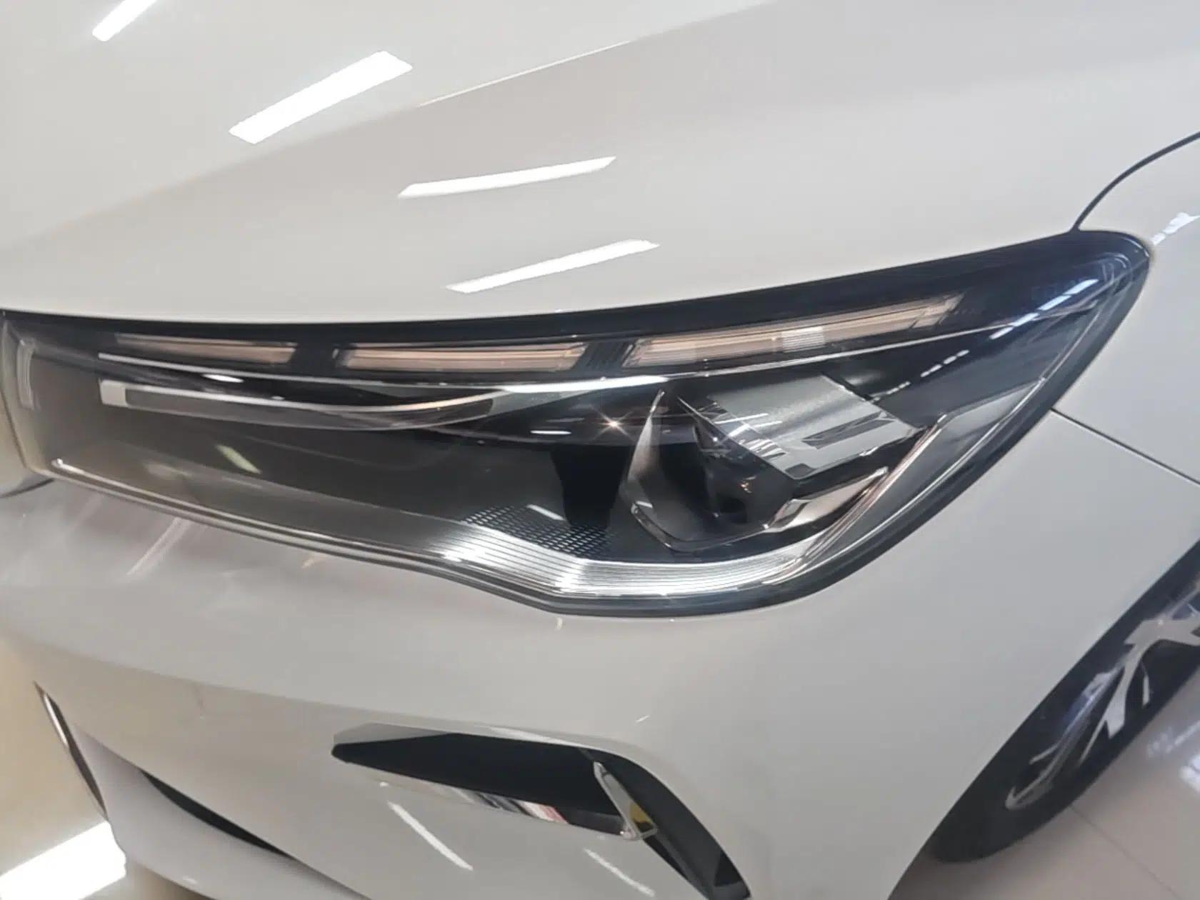 Geely Auto Emgrand 2026 Model 4th Generation 4 Millionth Anniversary Edition 1.5L CVT Overdrive Edition — миниатюра 8