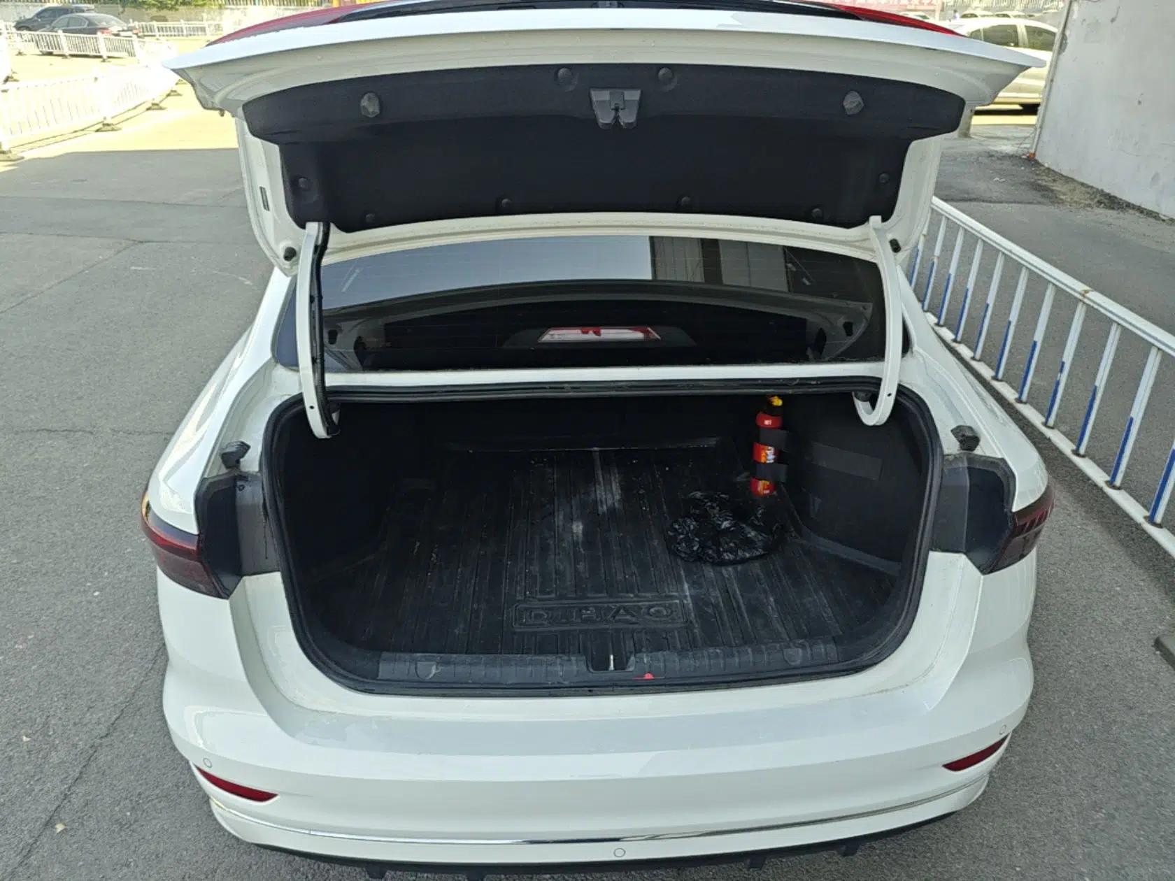 Geely Auto Emgrand 2023 4th Generation Champion Edition 1.5L CVT Prestige Model — миниатюра 22