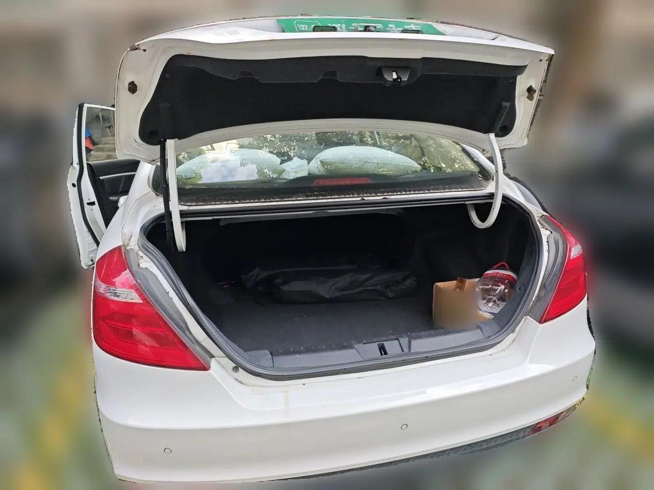 Geely Auto Emgrand 2017 Sedan Million Edition 1.5L CVT Upward Version — миниатюра 19