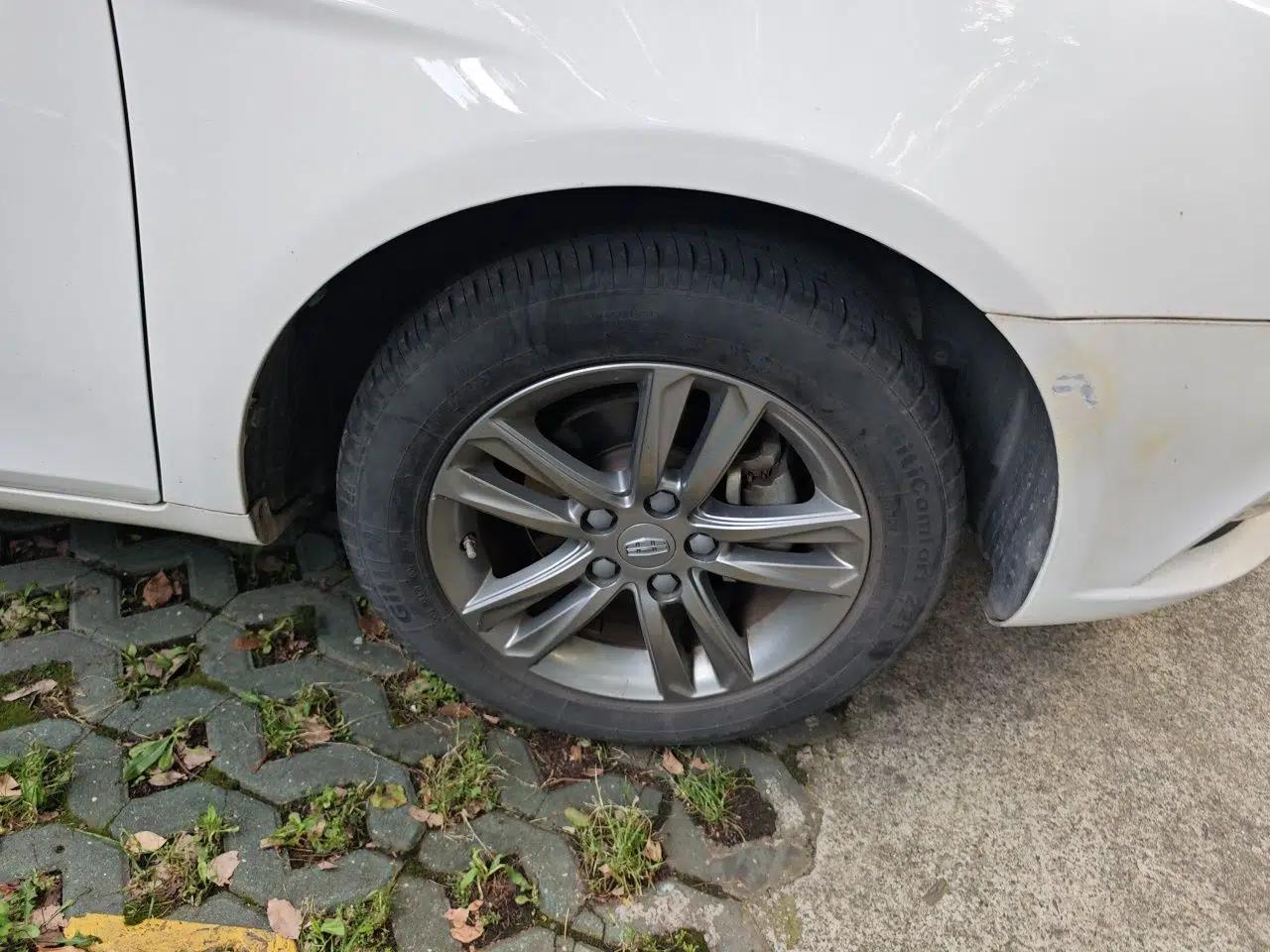 Geely Auto Emgrand 2017 Sedan Million Edition 1.5L CVT Upward Version — миниатюра 8