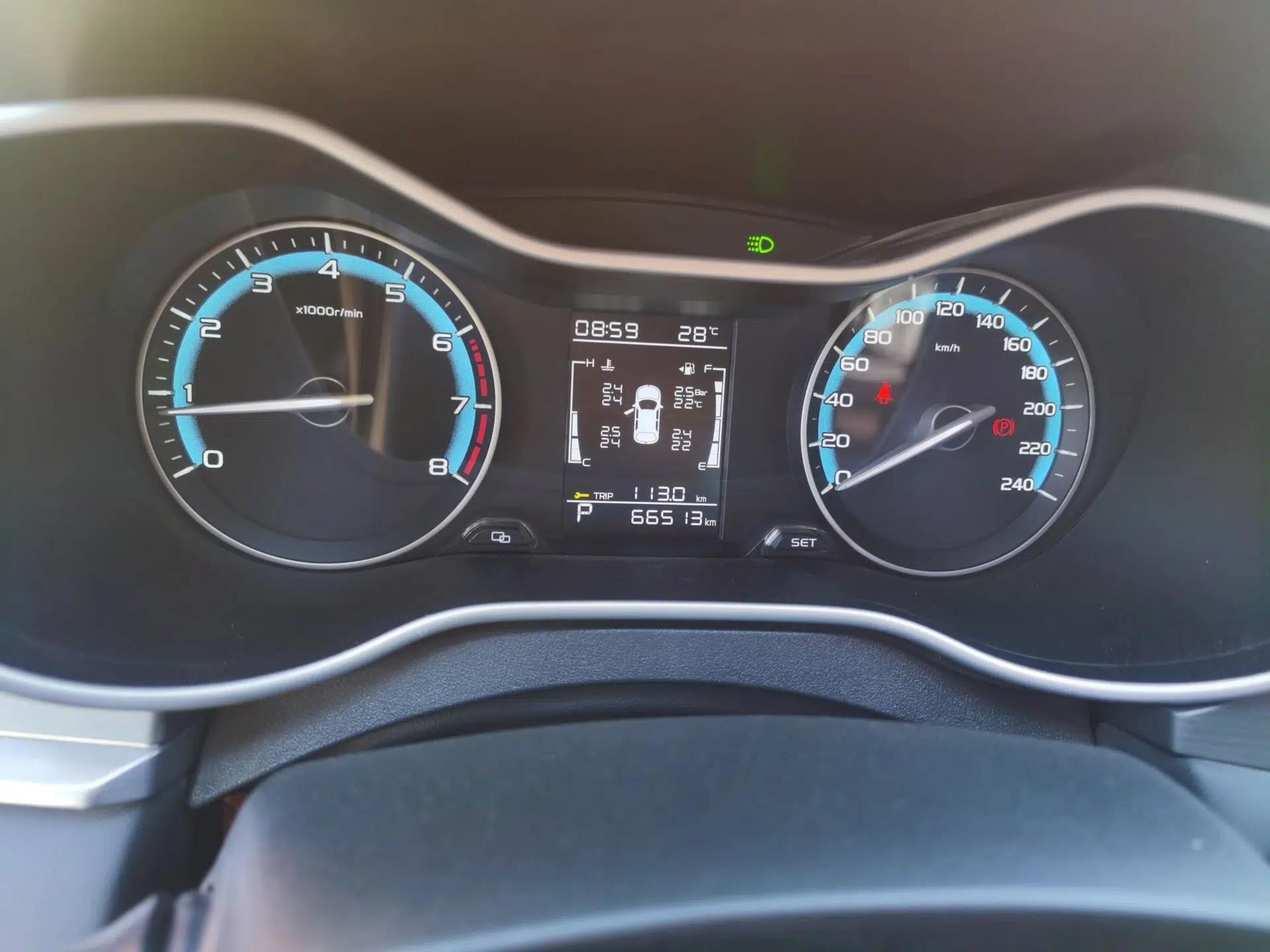 Geely Auto Emgrand 2021 UP 1.5L CVT Luxury Model — миниатюра 11